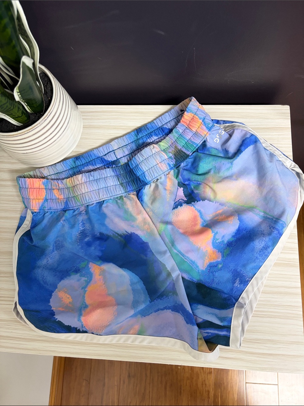 DSG Blue Multi Watercolor Athletic Shorts with Peach Accents!! EUC